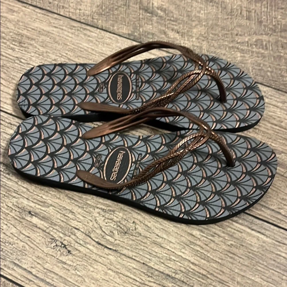 Havaianas Gray and Copper Flip Flops - Picture 6 of 9